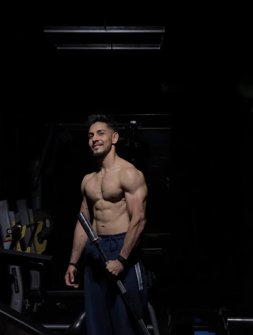 Sarif Ahmed training at Evolution Gym & MMA